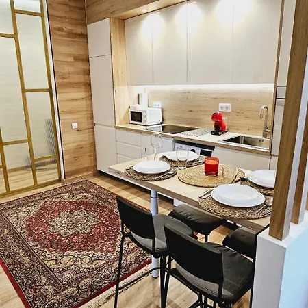 Gran Ideal Grupos Muy Cerca Barcelona Apartment