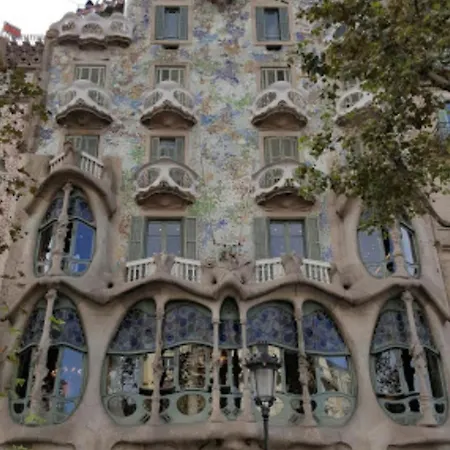Gran Ideal Grupos Muy Cerca Barcelona Apartment